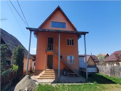 Casa de inchiriat parter in comuna Mihai Viteazu